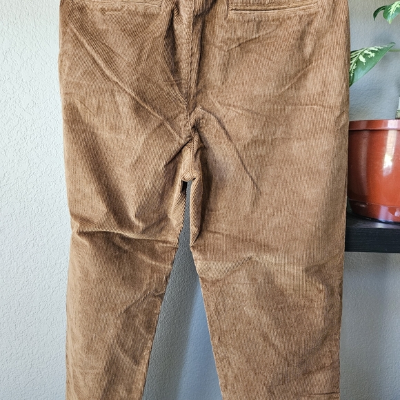 Gap Mens loose fit Corduroy 36x32 Caramel - Picture 4 of 7